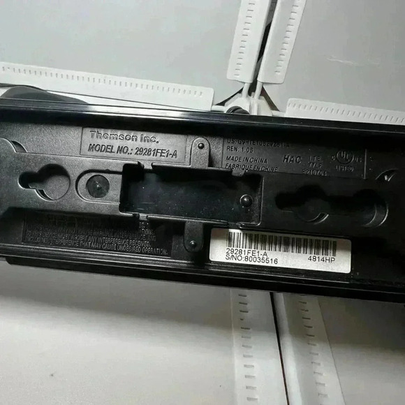 GE Landline Phone, Desktop or hang on the Wall. Black - Picture 5 of 6